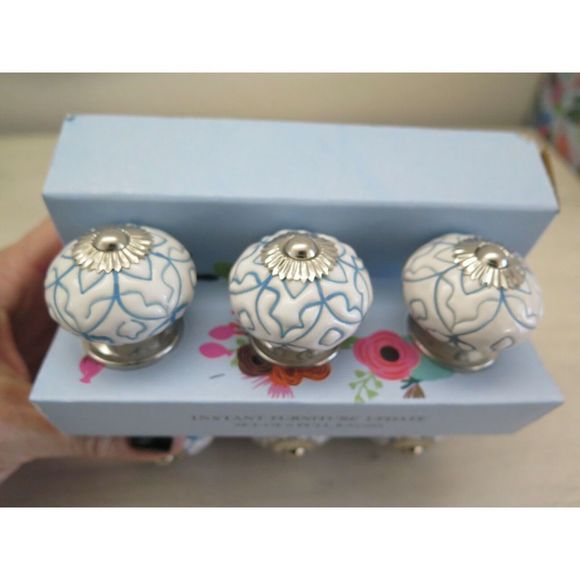 Instant Furniture Update Blue & White Decorative Ceramic Pull Knobs, Set Of 6 - Picture 7 of 8